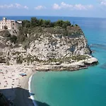 Residenza Eolo Tatil Evi Tropea